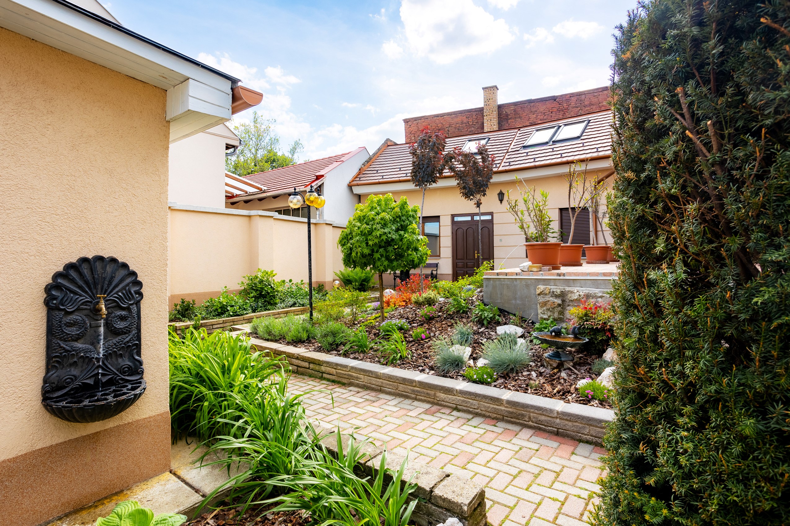 PH2_1499-HDR-Edit_scaled